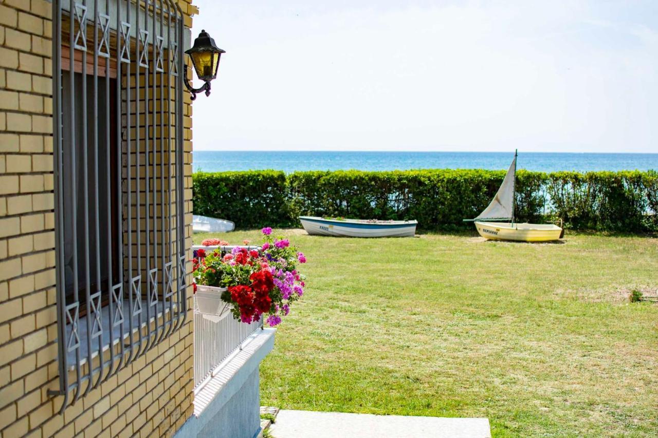 Clio Beach House By Travel Pro Services - Metochi Halkidiki Sozopoli Eksteriør billede